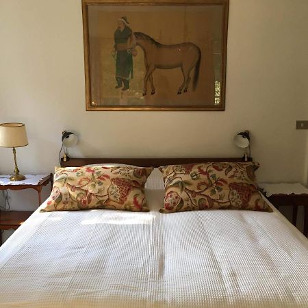 Le Bocage Fleuri Bed & Breakfast มงส์ ภายนอก รูปภาพ